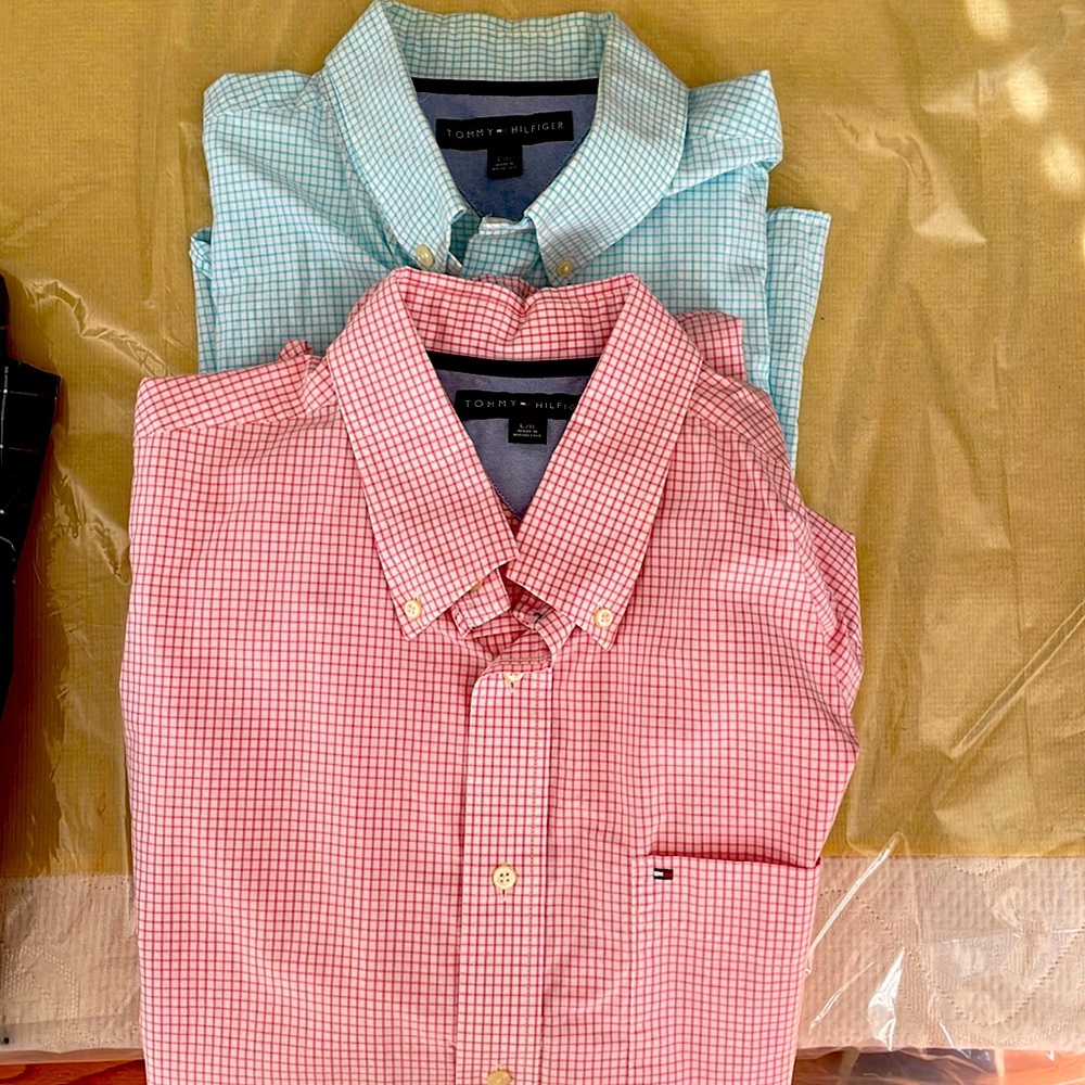 Tommy Hilfiger Mens button down shirts. Set of 2.  100% cotton.